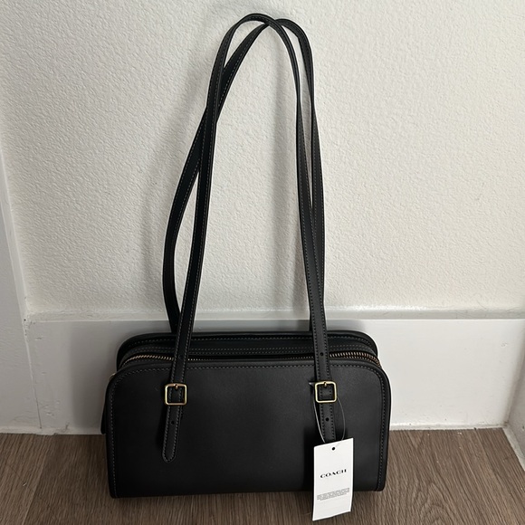 Coach Swing Zip Purse, black leather, brand new - Picture 4 of 10